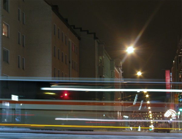 Hämeenkadulla punaista jouluna 2008. (Kuva Sauli Hirvonen)