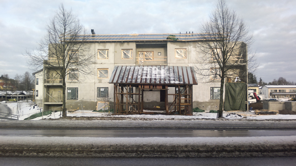 Latoa puretaan. 9.2.2014. (Kuva Sauli Hirvonen)